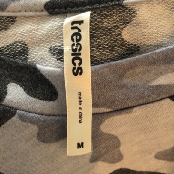 NWT Tresics pullover leisure wear lounge crop camouflage long sleeve top medium - Picture 5 of 9